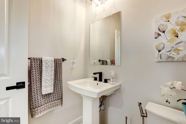 6547 CLUBHOUSE DR, Laurel, MD 20708
