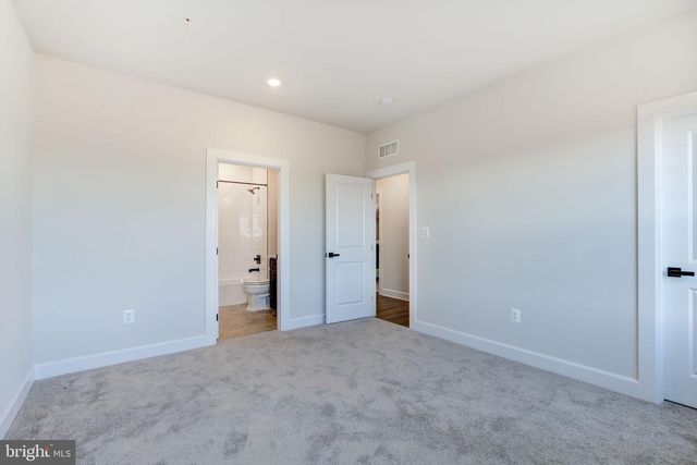 6547 CLUBHOUSE DR, Laurel, MD 20708