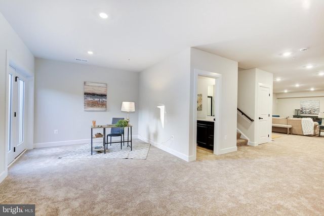 6547 CLUBHOUSE DR, Laurel, MD 20708