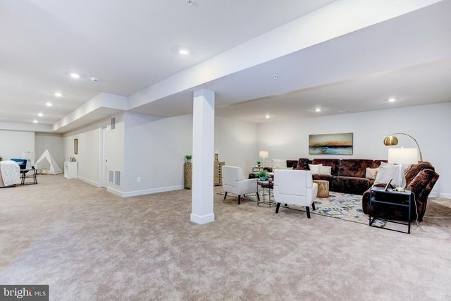 6547 CLUBHOUSE DR, Laurel, MD 20708