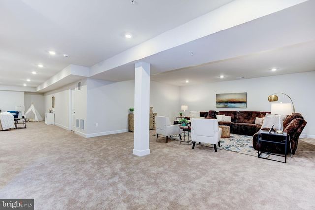 6547 CLUBHOUSE DR, Laurel, MD 20708
