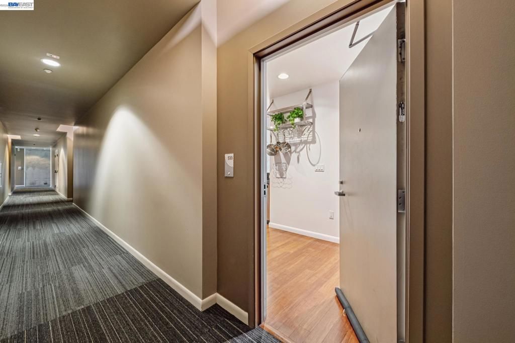 Image 29 of property listing at 428 Alice St 533, Oakland, CA 94607