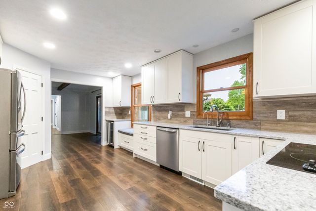 68 Stonybrook Drive, Brownsburg, IN 46112