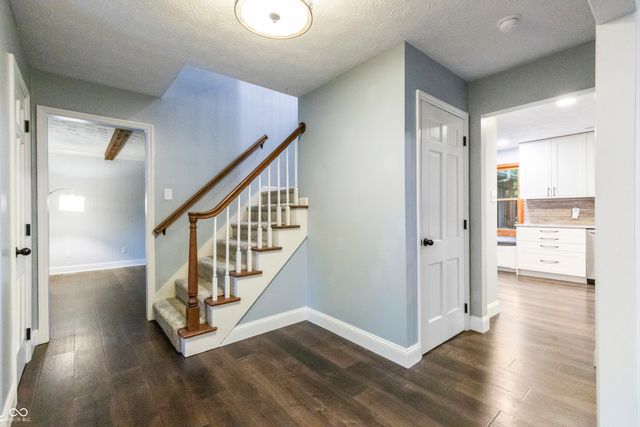 68 Stonybrook Drive, Brownsburg, IN 46112