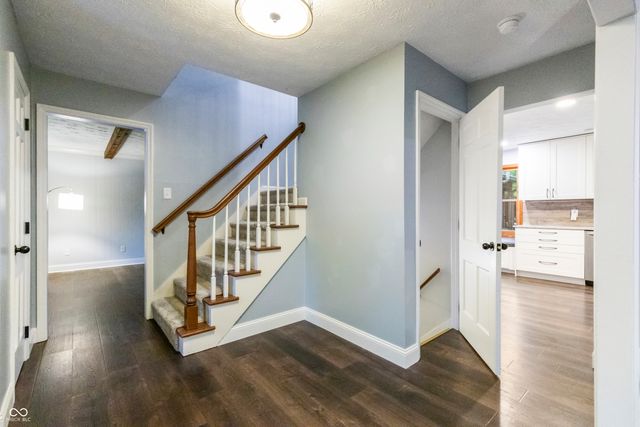 68 Stonybrook Drive, Brownsburg, IN 46112