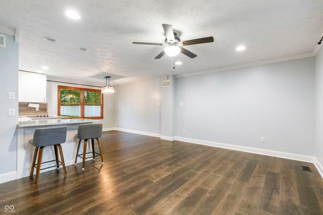 68 Stonybrook Drive, Brownsburg, IN 46112