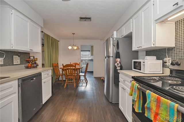 203 S Columbus Street, Beverly Hills, FL 34465