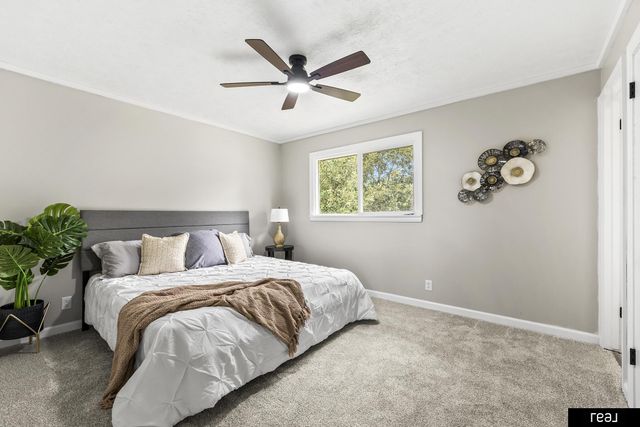 5418 N Oaks Boulevard, Omaha, NE 68134