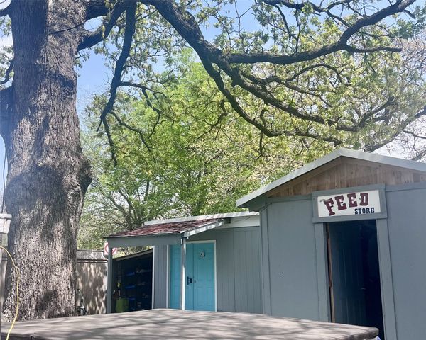 3020 Delaware Trail, Lake Worth, TX 76135