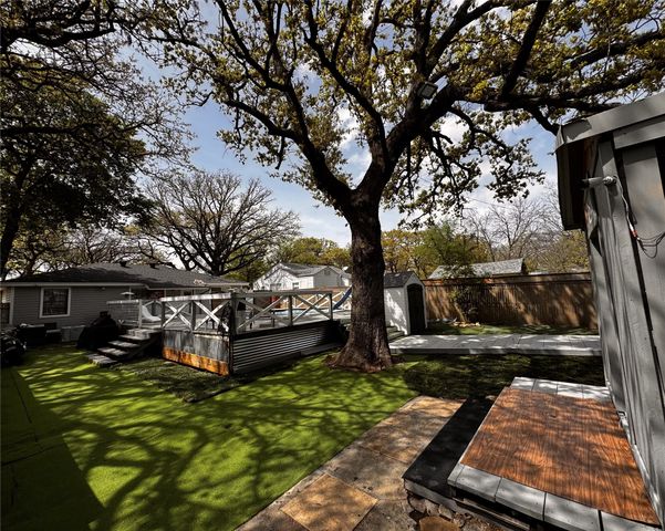 3020 Delaware Trail, Lake Worth, TX 76135