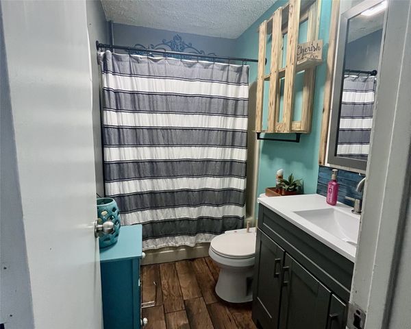 3020 Delaware Trail, Lake Worth, TX 76135