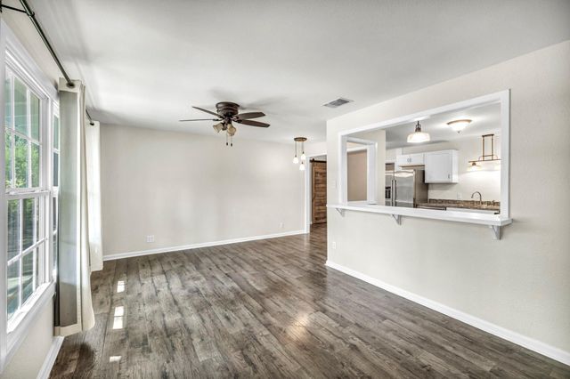 114 Riviera ST, San Marcos, TX 78666
