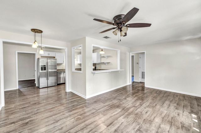 114 Riviera ST, San Marcos, TX 78666