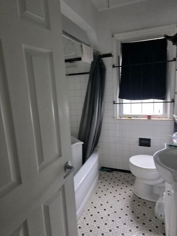 14939 Prest Street, Detroit, MI 48227