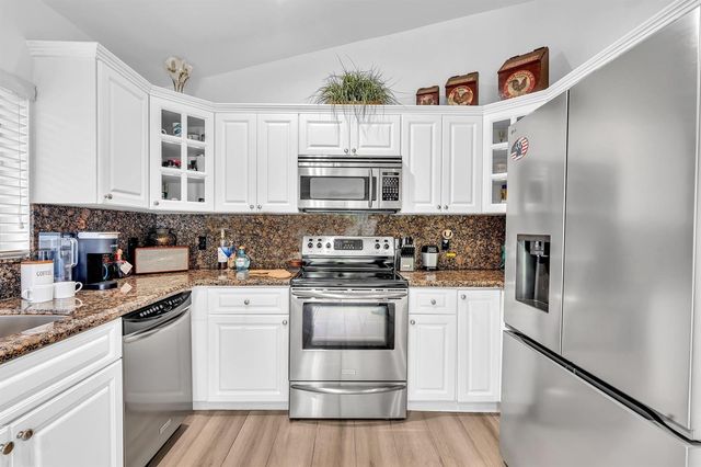 6207 La Vida Terrace, Boca Raton, FL 33433