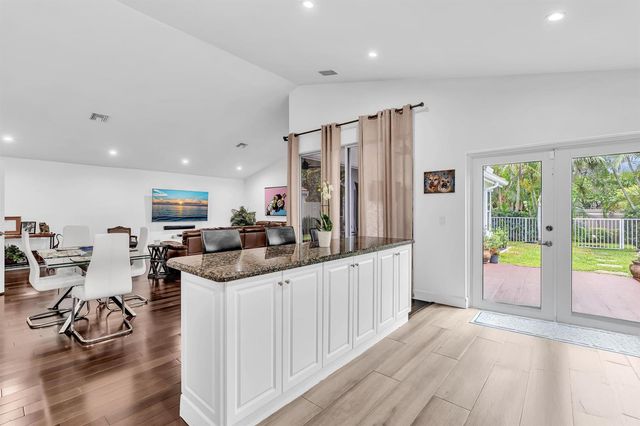 6207 La Vida Terrace, Boca Raton, FL 33433