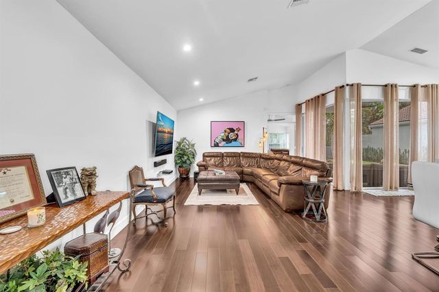 6207 La Vida Terrace, Boca Raton, FL 33433