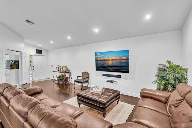 6207 La Vida Terrace, Boca Raton, FL 33433