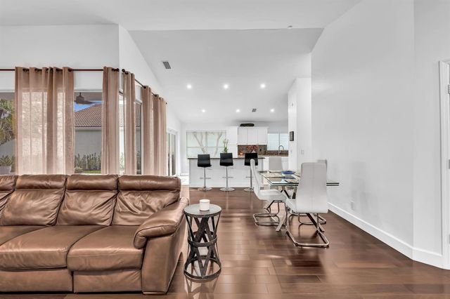 6207 La Vida Terrace, Boca Raton, FL 33433