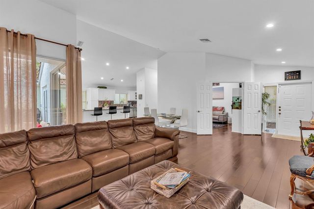 6207 La Vida Terrace, Boca Raton, FL 33433