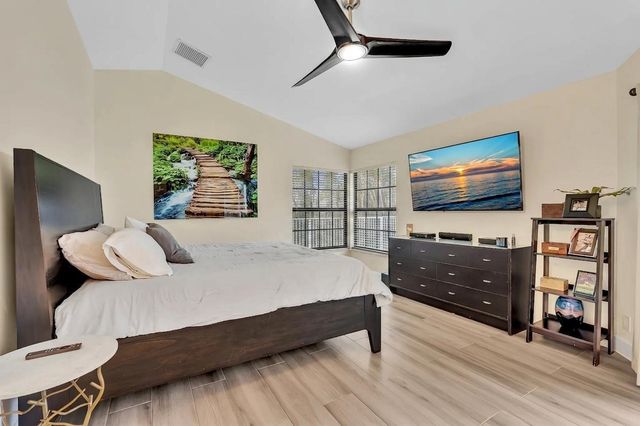 6207 La Vida Terrace, Boca Raton, FL 33433