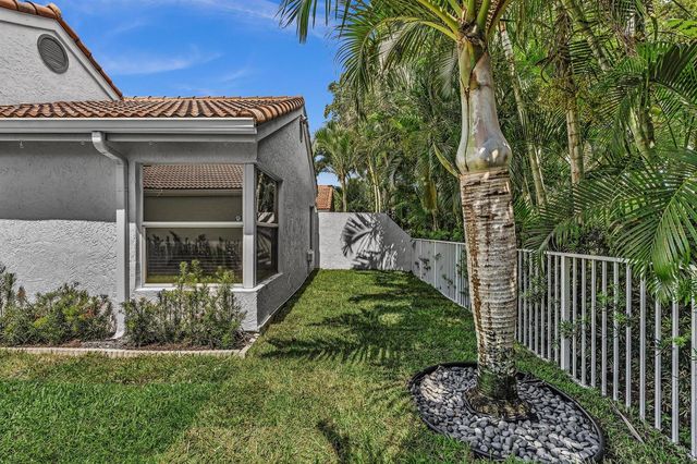 6207 La Vida Terrace, Boca Raton, FL 33433