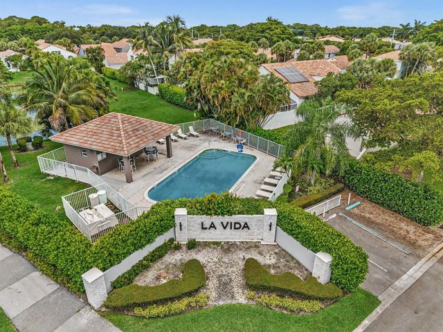 6207 La Vida Terrace, Boca Raton, FL 33433