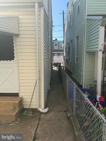 4362 BERMUDA ST, Philadelphia, PA 19124