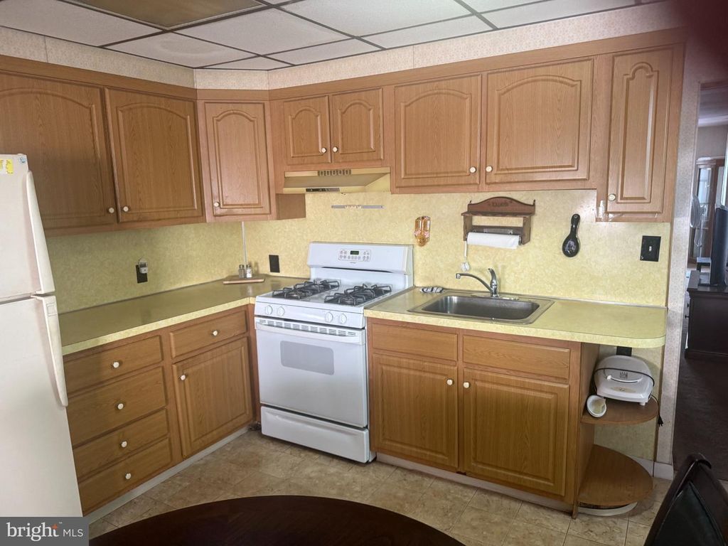 4362 BERMUDA ST, Philadelphia, PA 19124 — photo 3