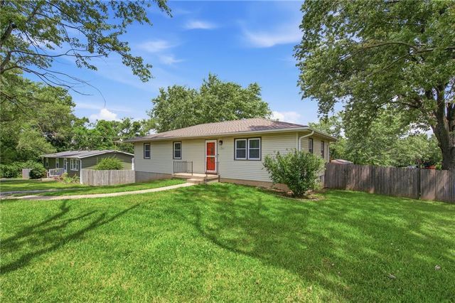6706 E 162nd Street, Belton, MO 64012