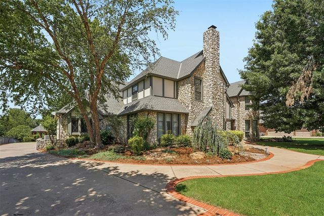 425 Country Club Drive, Edmond, OK 73025