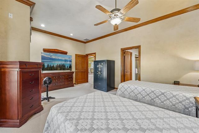 425 Country Club Drive, Edmond, OK 73025