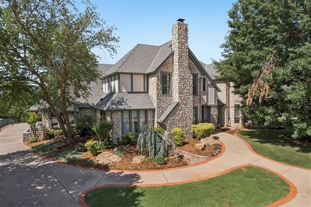 425 Country Club Drive, Edmond, OK 73025