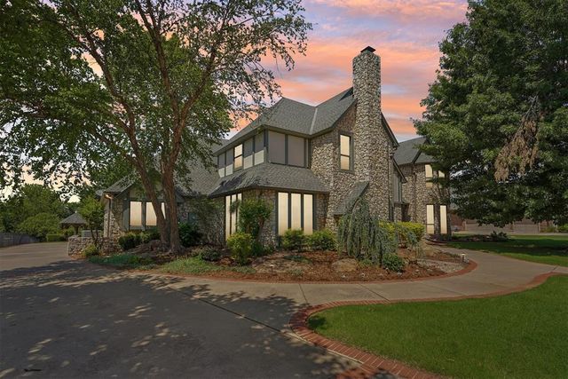 425 Country Club Drive, Edmond, OK 73025
