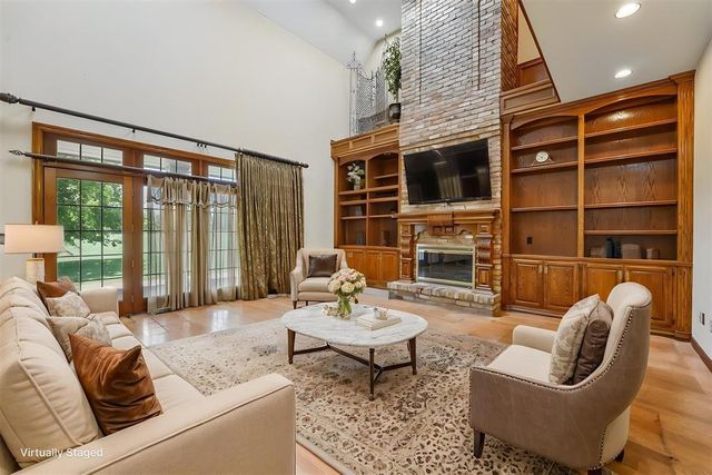 425 Country Club Drive, Edmond, OK 73025