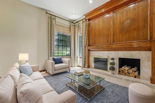 425 Country Club Drive, Edmond, OK 73025