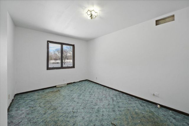 285 N 600 W, Valparaiso, IN 46385