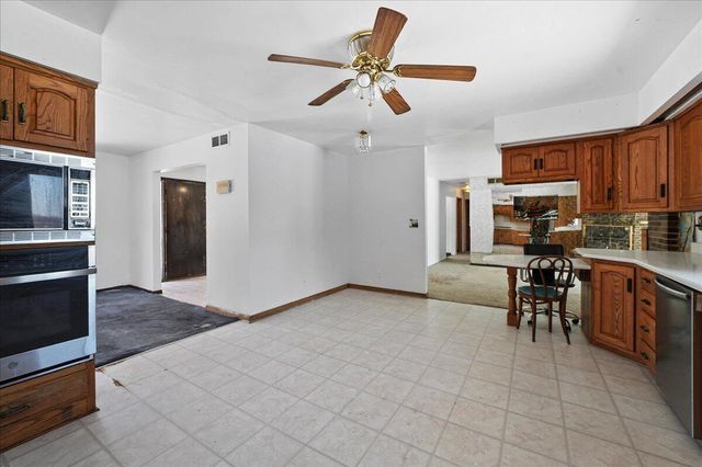 285 N 600 W, Valparaiso, IN 46385