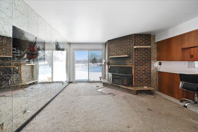 285 N 600 W, Valparaiso, IN 46385