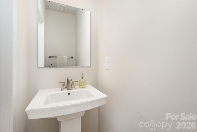 144 Millsbee Lane, Charlotte, NC 28205