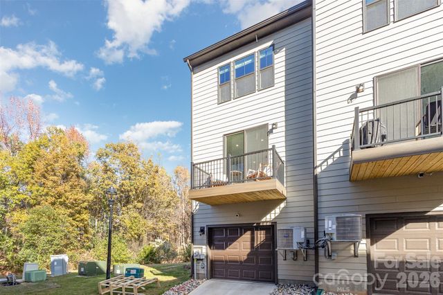 144 Millsbee Lane, Charlotte, NC 28205