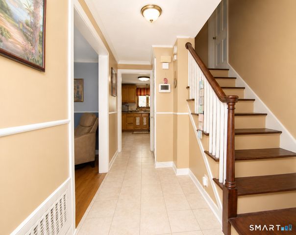242 Victoria Road, Hartford, CT 06114
