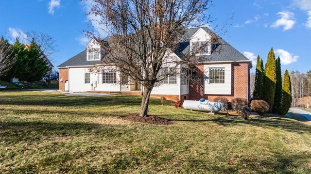 1344 Shasta Lane, Forest, VA 24551