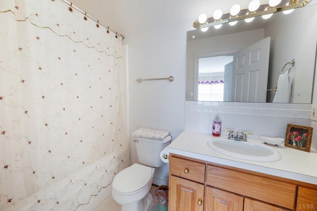 1344 Shasta Lane, Forest, VA 24551