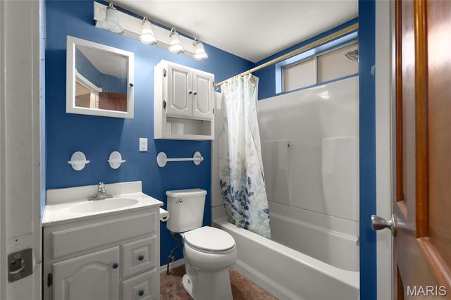 8625 S Grand Avenue, St Louis, MO 63125