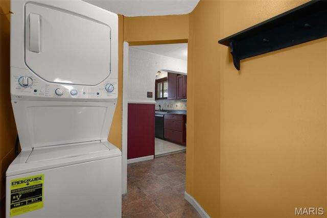 8625 S Grand Avenue, St Louis, MO 63125