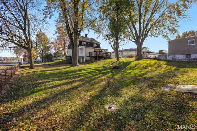 8625 S Grand Avenue, St Louis, MO 63125