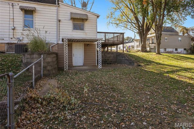 8625 S Grand Avenue, St Louis, MO 63125