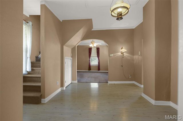 8625 S Grand Avenue, St Louis, MO 63125