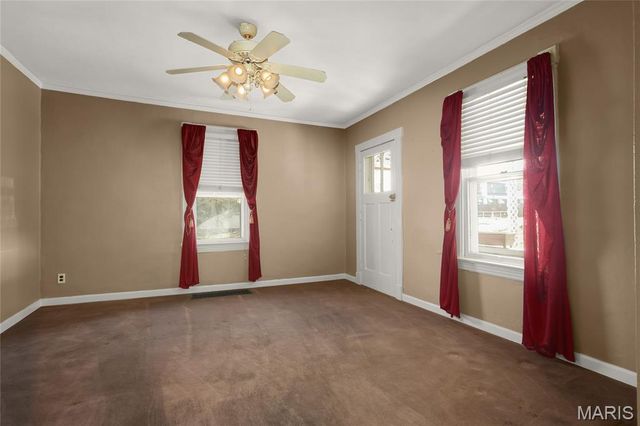 8625 S Grand Avenue, St Louis, MO 63125